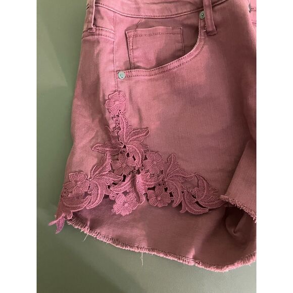 Mossimo high rise cut out floral lace insert cut off jean shorts - Picture 10 of 10